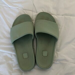 lululemon athletica Women's Olive Slide Sandals